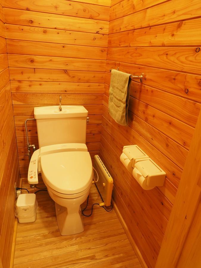 Log Hotel Larch Lake Kanayama Minamifurano Ruang foto
